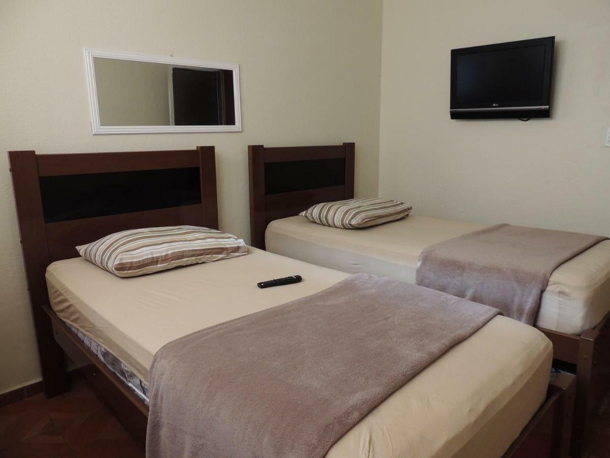 Quartos Em Casa In Caxias Da Paraiso Duque de Caxias Zimmer foto